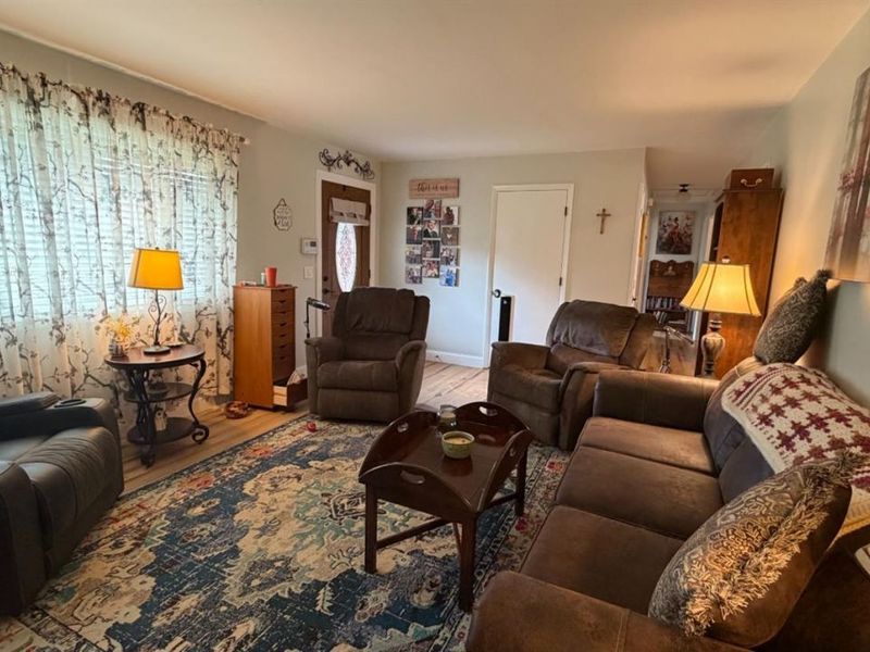 6080 Peachview Dr, Green Township, OH 45247 Photo 9