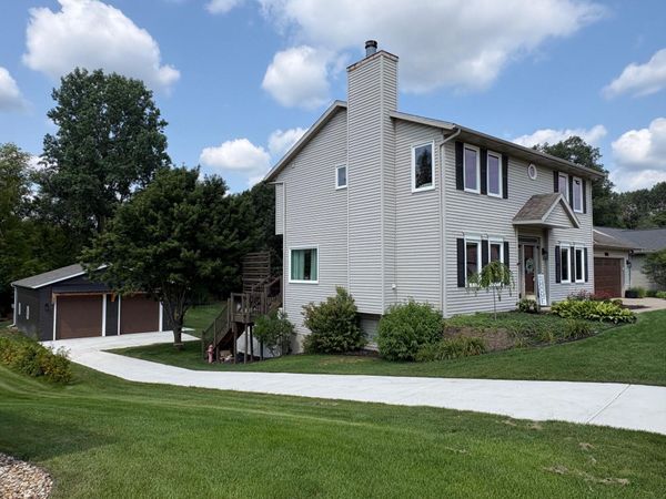 1694 Leisure Court, Dorr, MI 49323