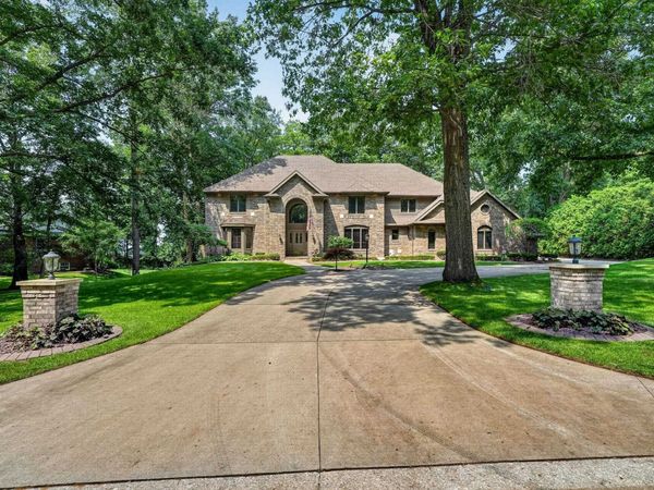 205 Greenfield Drive, Middlebury, IN 46540