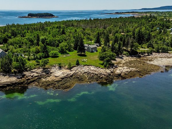 8 Youngs Point Road , Gouldsboro, ME 04607