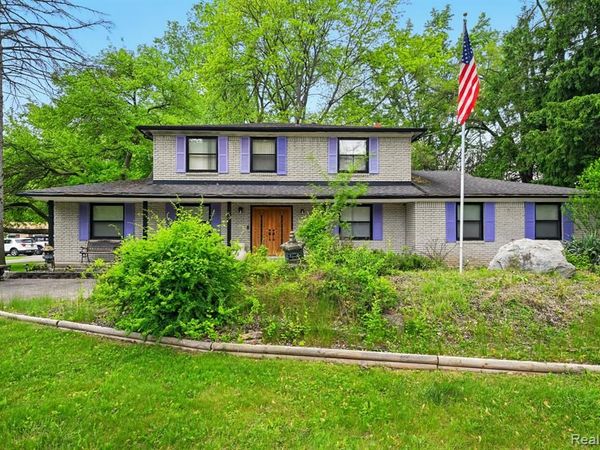 25226 Ingleside Drive , Southfield, MI 48033