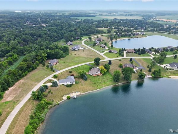 9041 Mirage Lake Drive, York Twp, MI 48160