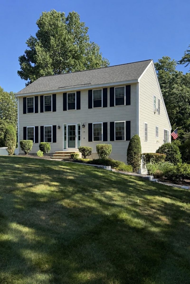 14 Village Drive Atkinson, NH 03811