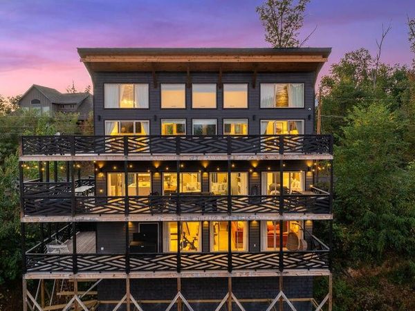 839 Deer Path Lane , Gatlinburg, TN 37738