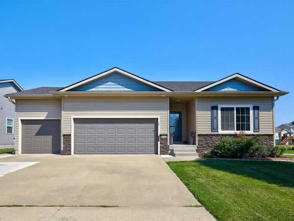 513 SE 15th Street, Grimes, IA 50111