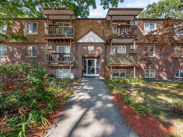 144 Thissell Avenue, Unit 6, Dracut, MA 01826