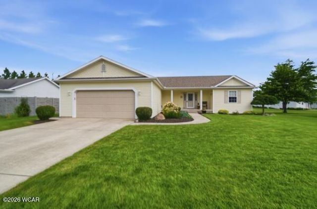 928 Primrose Drive, Wapakoneta, OH 45895 Main Photo