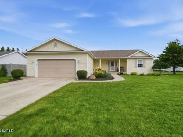 928 Primrose Drive, Wapakoneta, OH 45895