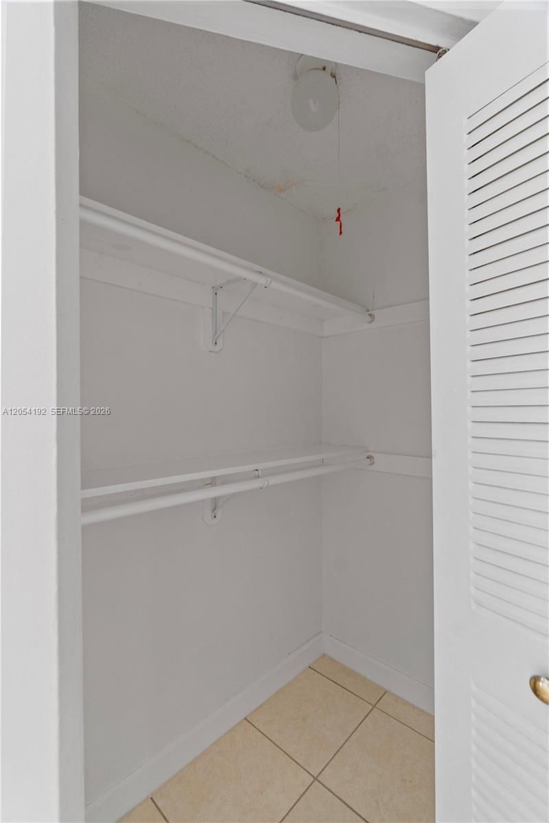8585 NW 6th Ln , Unit 9-208, Miami, FL 33126 Photo