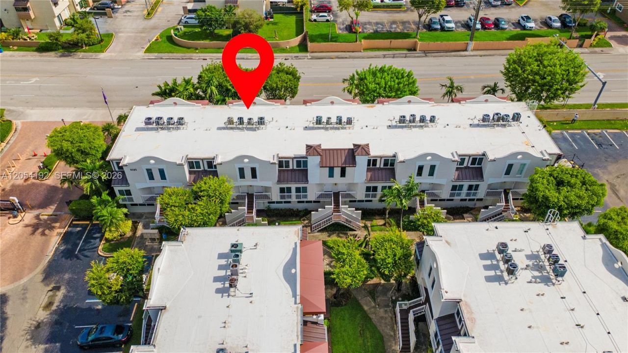 8585 NW 6th Ln , Unit 9-208, Miami, FL 33126 Photo