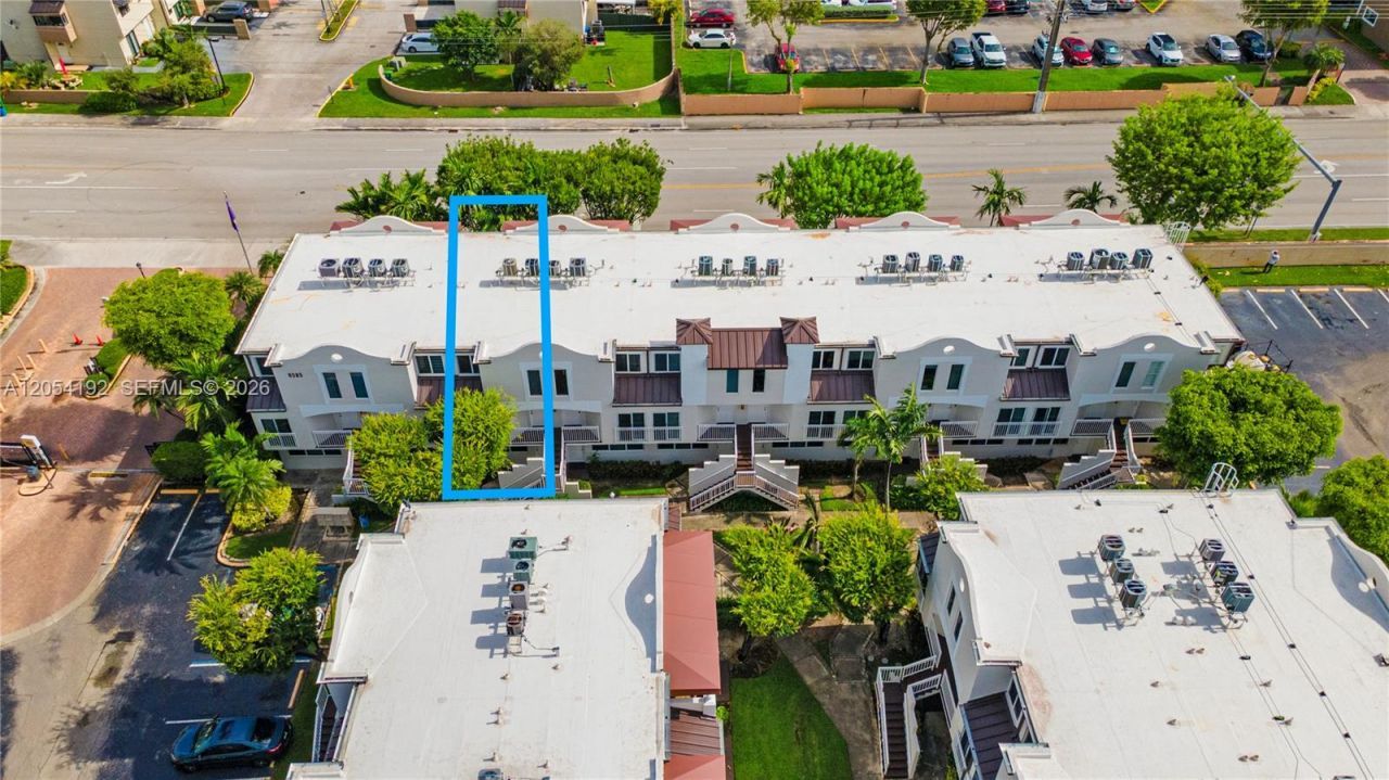 8585 NW 6th Ln , Unit 9-208, Miami, FL 33126 Photo