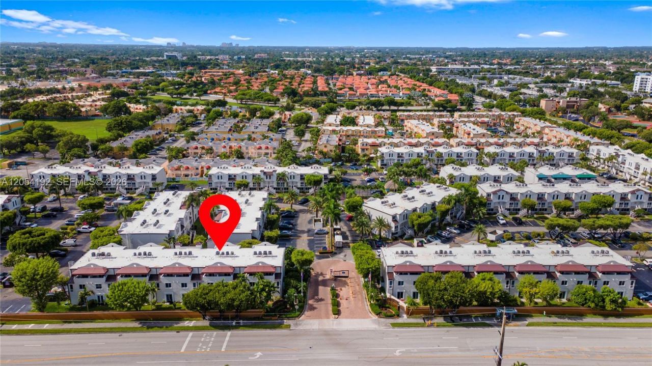 8585 NW 6th Ln , Unit 9-208, Miami, FL 33126 Photo
