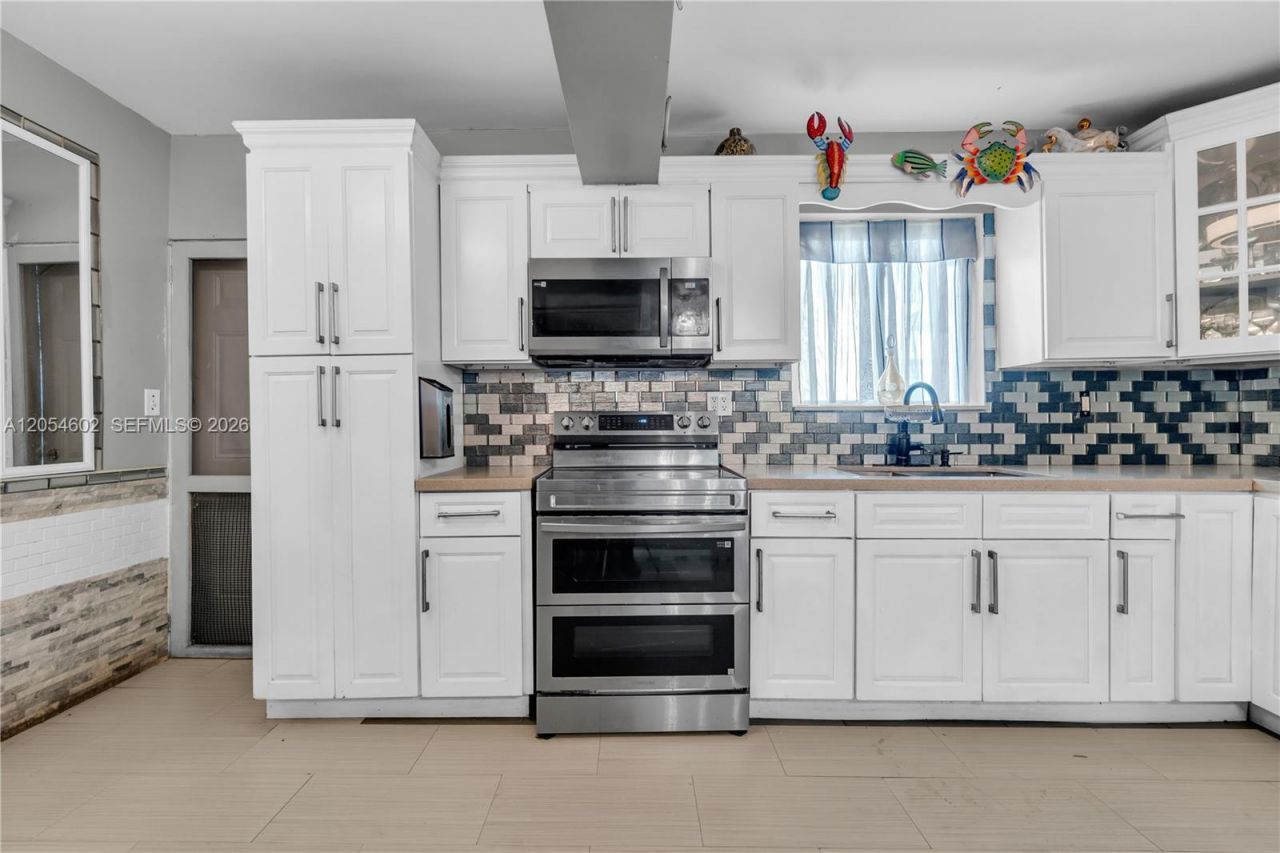 295 NW 122nd St, North Miami, FL 33168 Photo