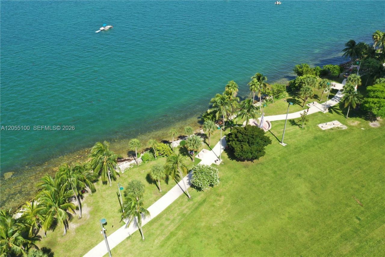 2000 N Bayshore Dr , Unit 1006, Miami, FL 33137 Photo