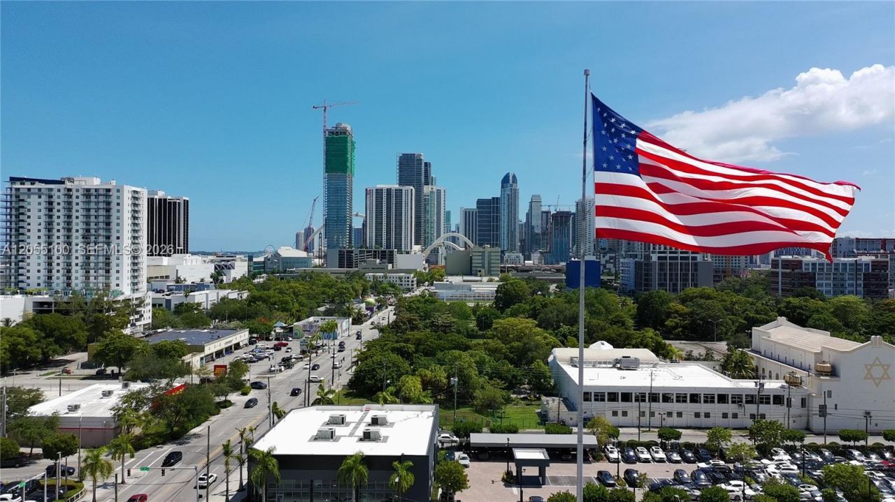 2000 N Bayshore Dr , Unit 1006, Miami, FL 33137 Photo