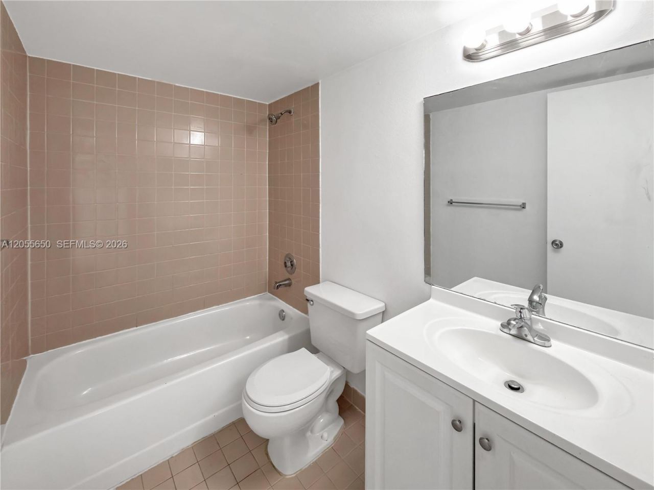 8260 SW 210th St, Unit 309, Cutler Bay, FL 33189 Photo