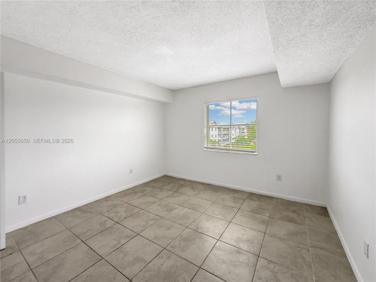 8260 SW 210th St, Unit 309, Cutler Bay, FL 33189 Photo