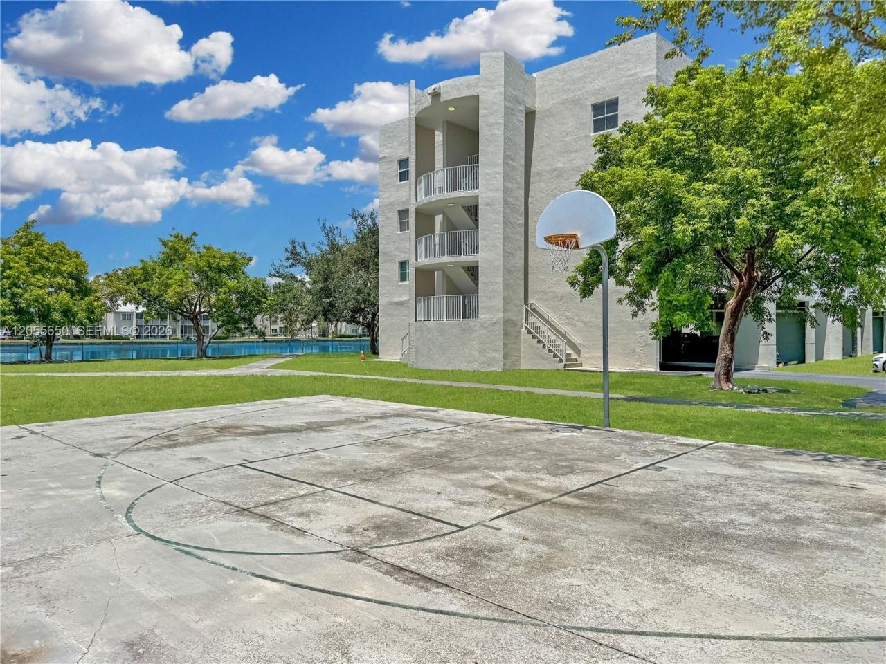 8260 SW 210th St, Unit 309, Cutler Bay, FL 33189 Photo