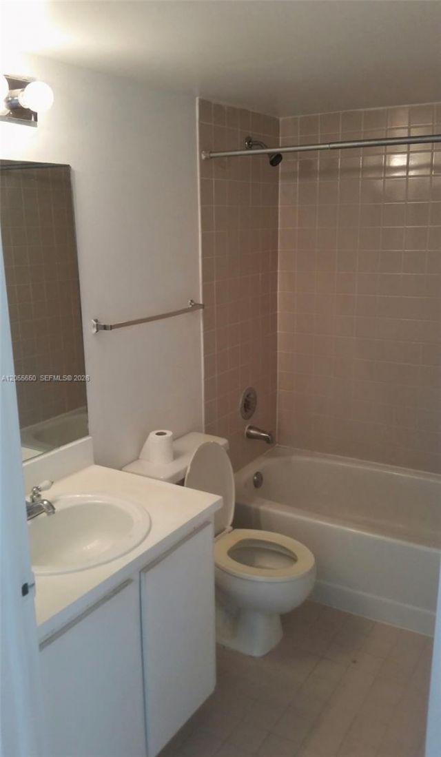 8260 SW 210th St , Unit 309, Cutler Bay, FL 33189 Photo