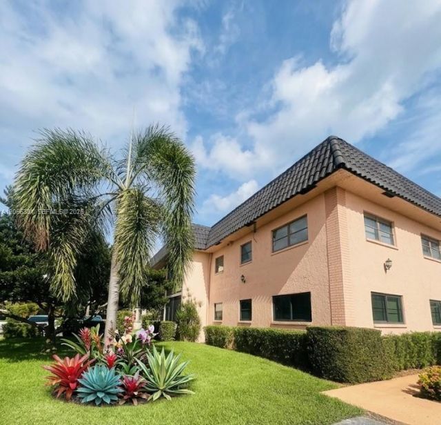 665 Enfield St, Unit B9, Boca Raton, FL 33487 Photo