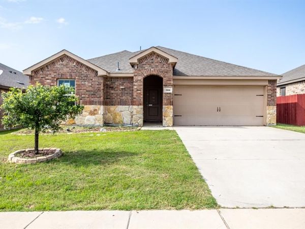709 Alton Drive , Aubrey, TX 76227