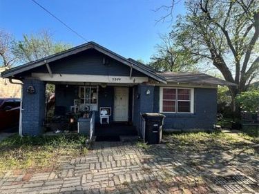 3208 Knox Street, Fort Worth, TX 76119