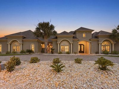 909 Bluffview Dr., Myrtle Beach, SC 29579
