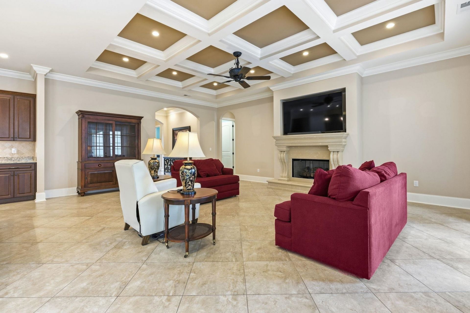 909 Bluffview Dr. Photo 18