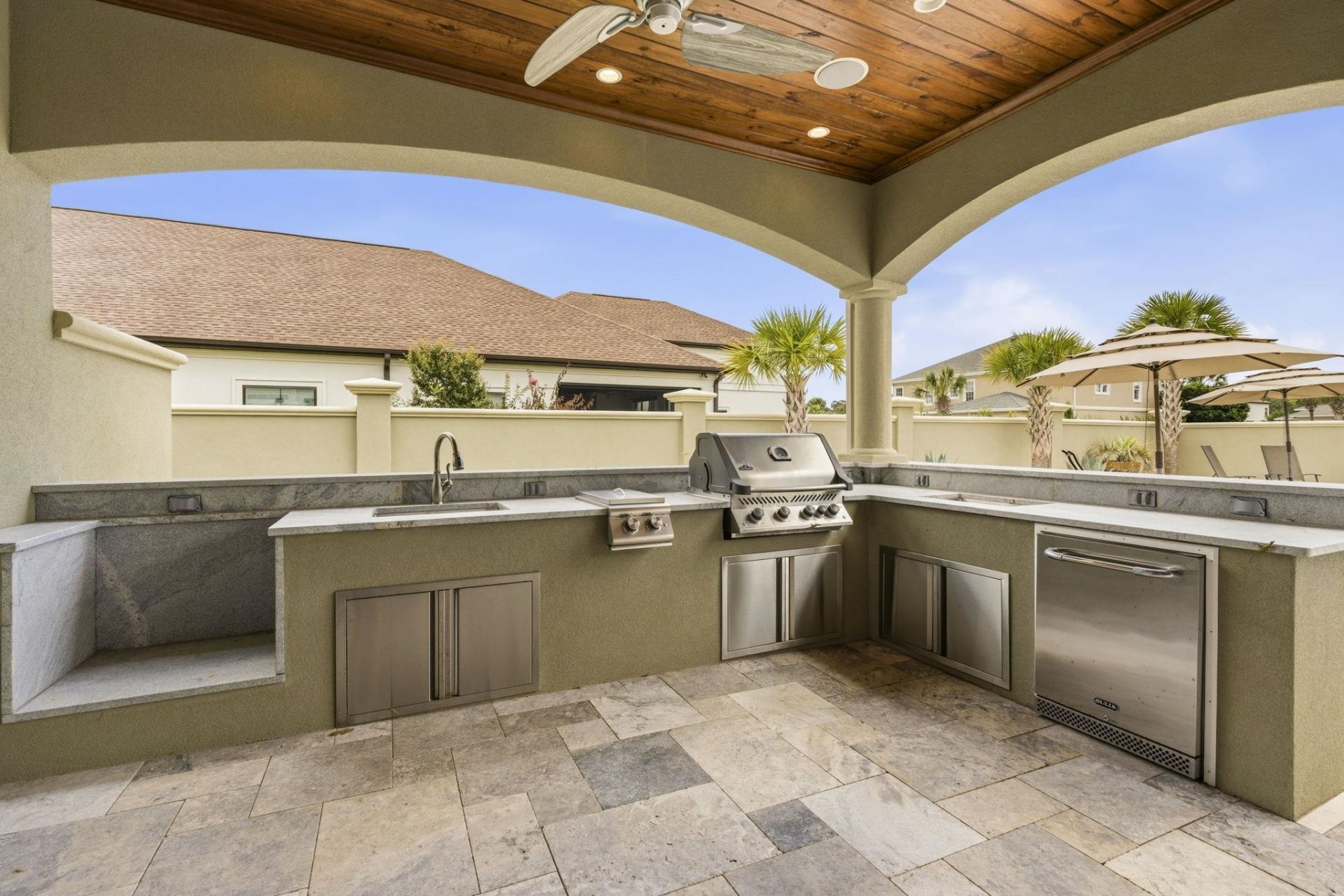 909 Bluffview Dr. Photo 38