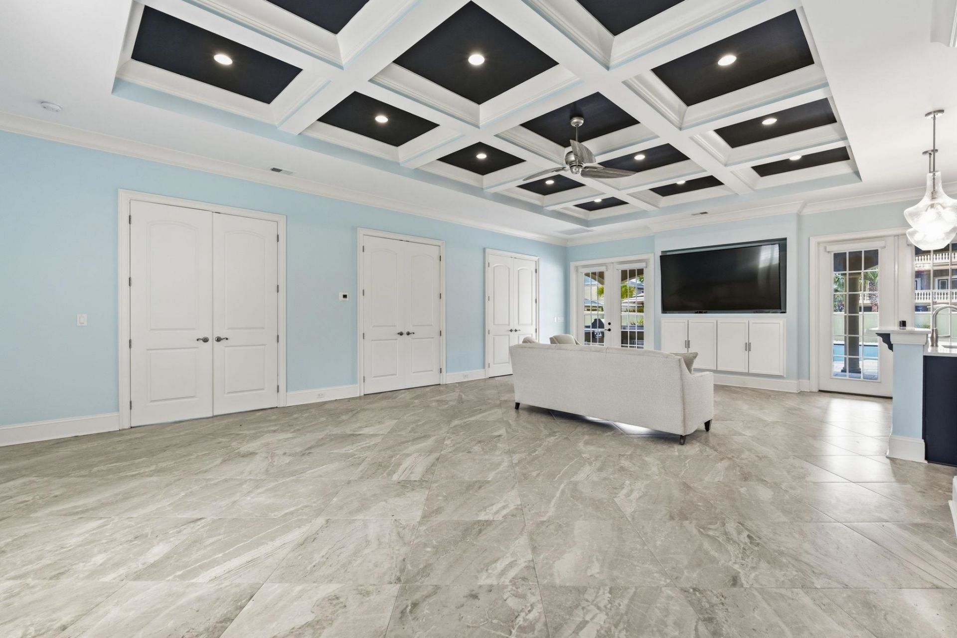 909 Bluffview Dr. Photo 41