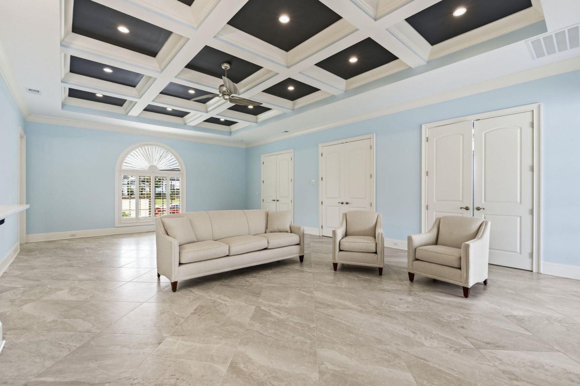 909 Bluffview Dr. Photo 47