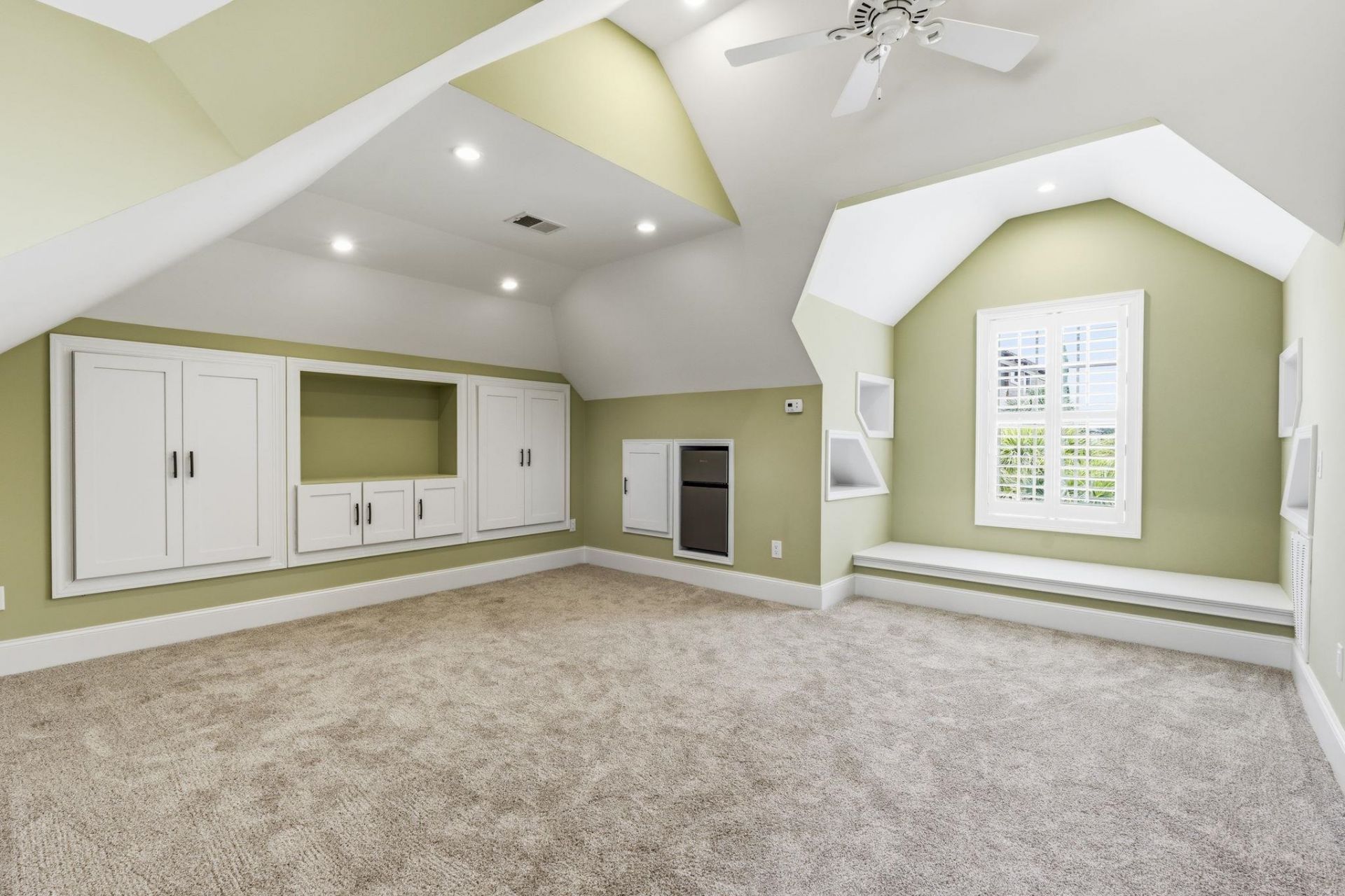909 Bluffview Dr. Photo 54