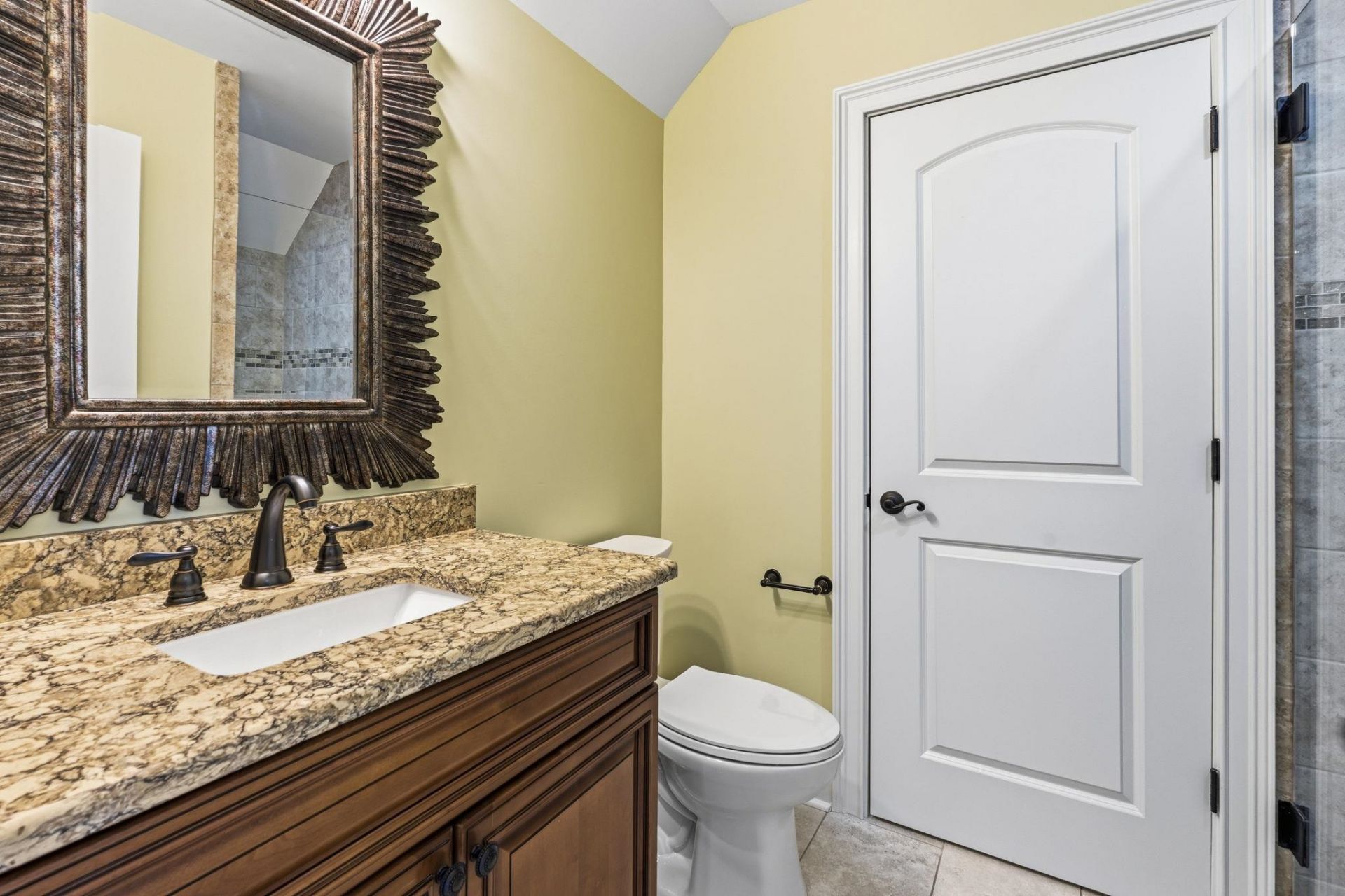 909 Bluffview Dr. Photo 56