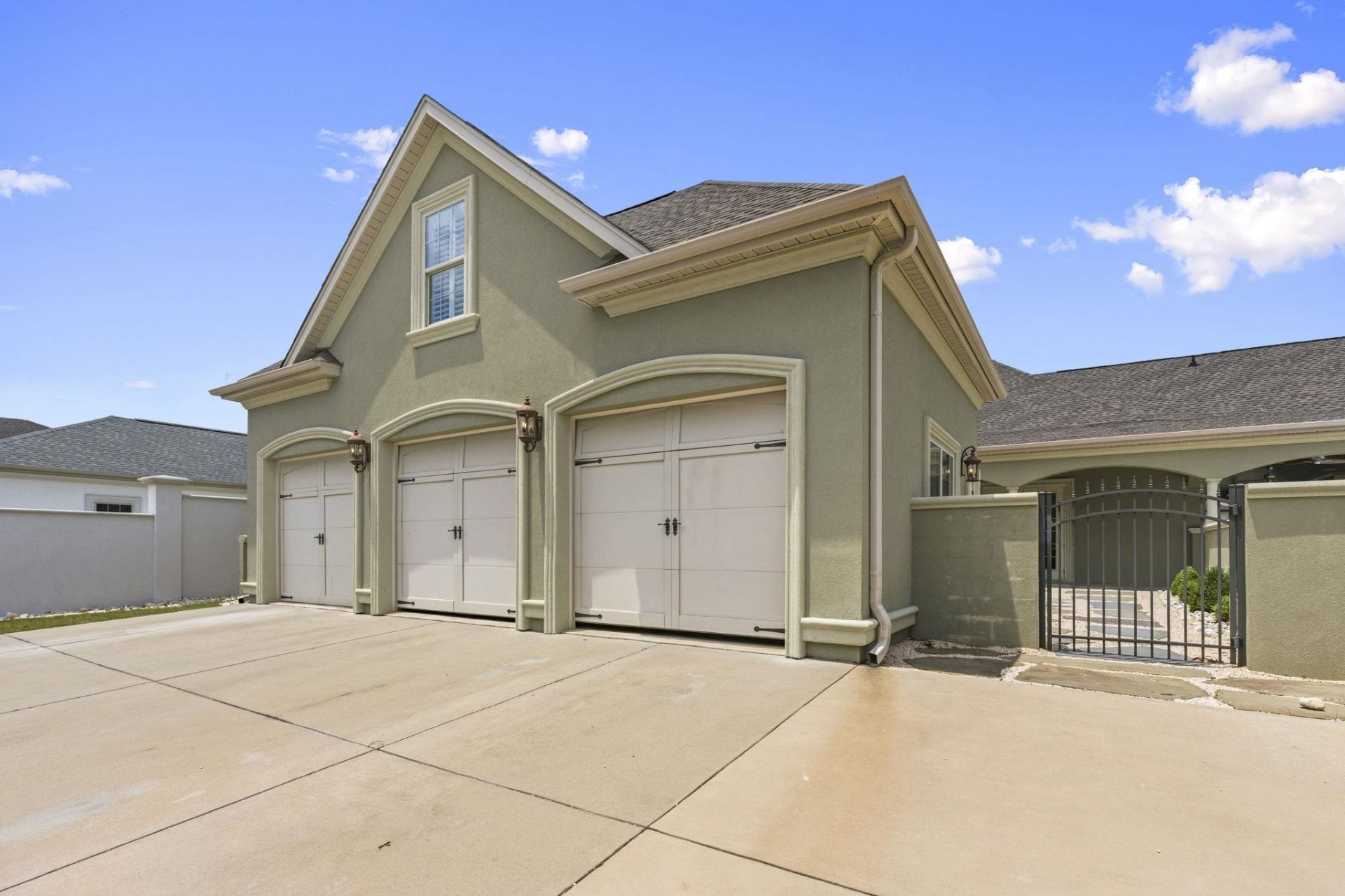 909 Bluffview Dr. Photo 59