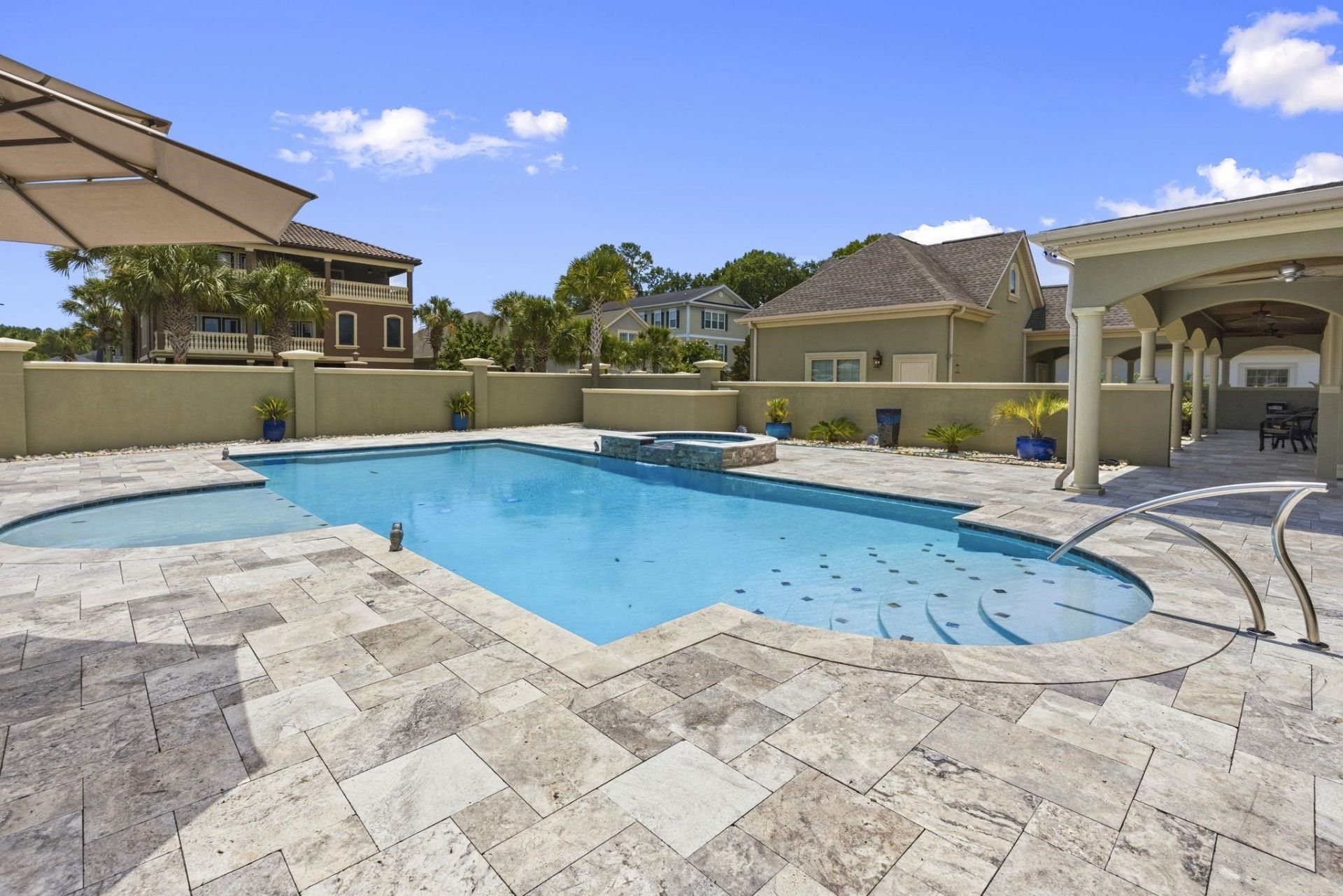 909 Bluffview Dr. Photo 69