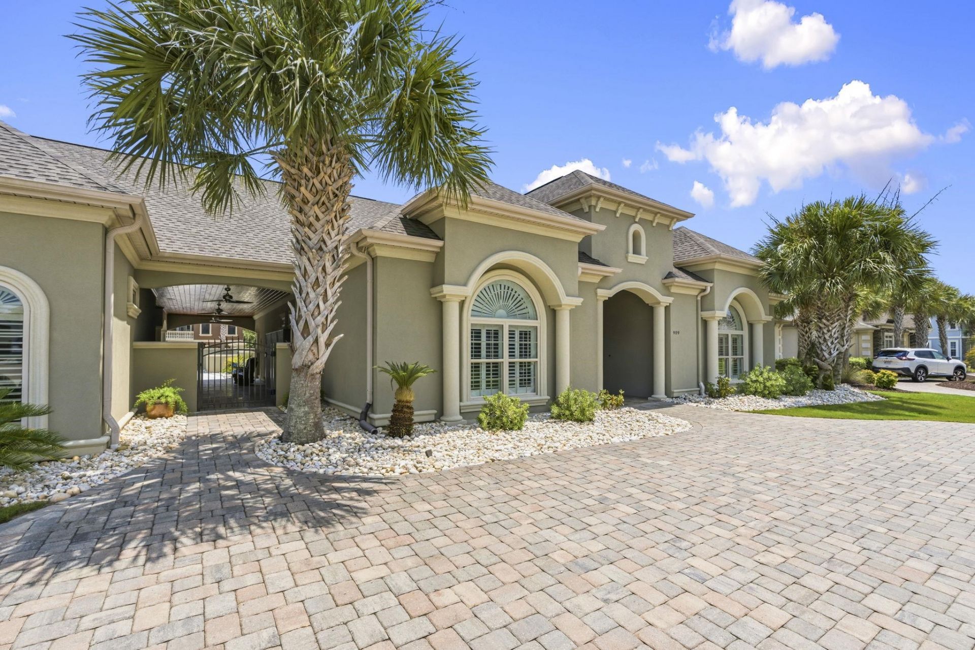 909 Bluffview Dr. Photo 83