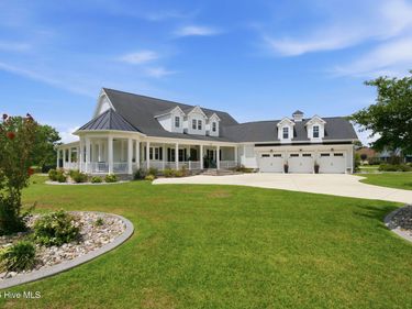 9207 Oldfield Road NW, Calabash, NC 28467