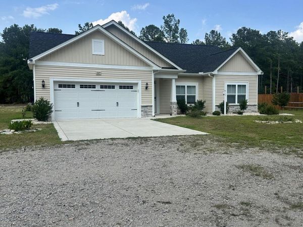 2215 Nc-211 , Eagle Springs, NC 27242