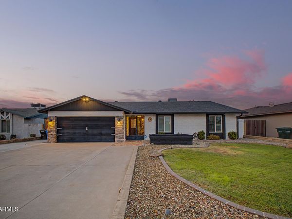 4040 W SWEETWATER Avenue, Phoenix, AZ 85029