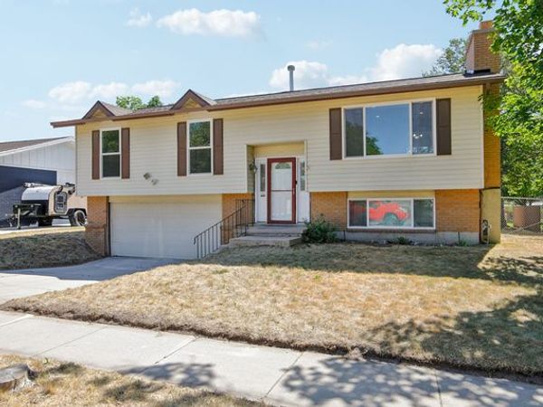 6383 S LAURITZEN DR , Taylorsville, UT 84129