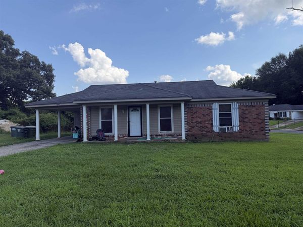 1267 DEER TRAIL LN, Memphis, TN 38109