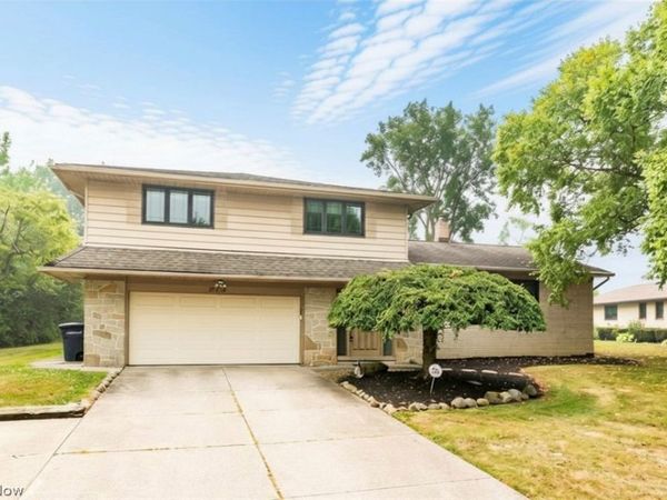 25150 Cardington Drive , Beachwood, OH 44122