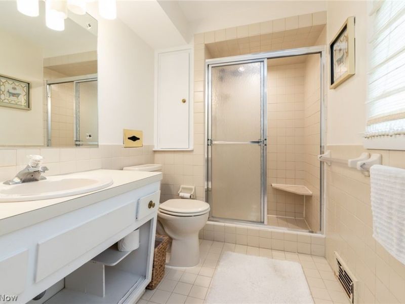 25150 Cardington Drive , Beachwood, OH 44122 Photo 27