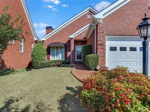 1910 Stockton Walk Lane , Snellville, GA 30078