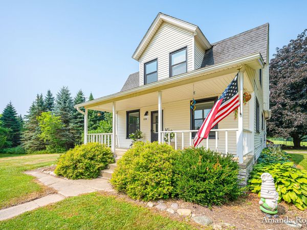 1124 Pinckney Road, Saranac, MI 48881