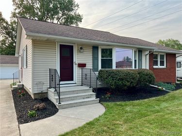 17 Greenhill, Buffalo, NY 14224