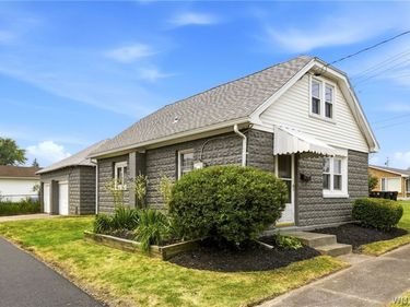 29 Cowing Street, Lancaster, NY 14086