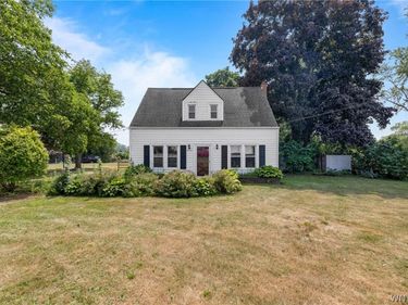 7804 Ridge Road, Gasport, NY 14067
