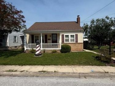 16 PLEASANT STREET, NEW OXFORD, PA 17350