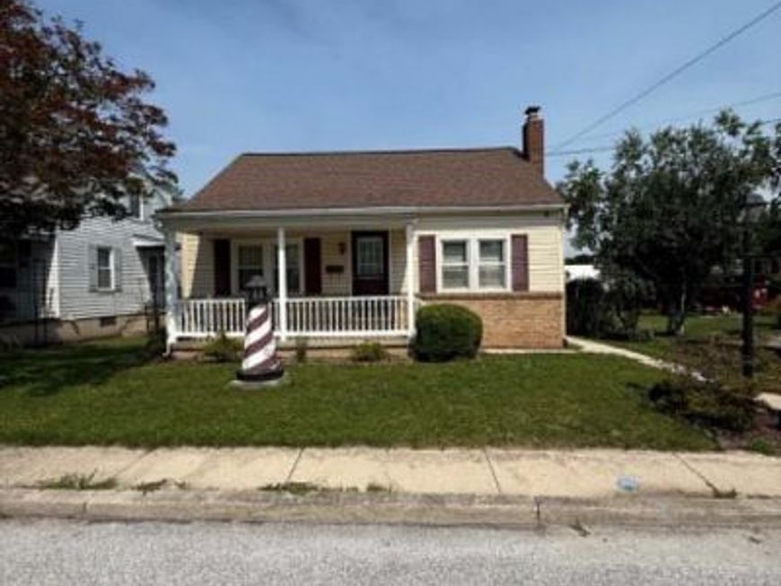 16 Pleasant Street, New Oxford, PA 17350 Main Photo